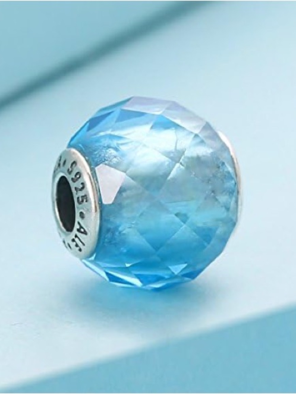 Pandora ❗️Set of 2❗️Ice Blue Faceted Beauty Glass Charm Set